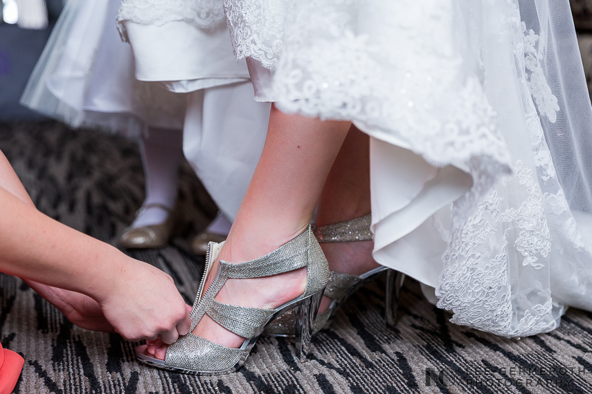 Bride prep - Keene Country Club Wedding by Lee Germeroth Photography